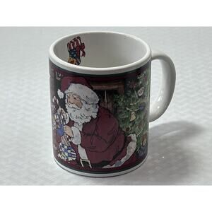 VTG BY CIC BETTY WHITAKER CHRISTMAS SANTA, TREE & FIRE PLACE COFFEE CUP/MUG